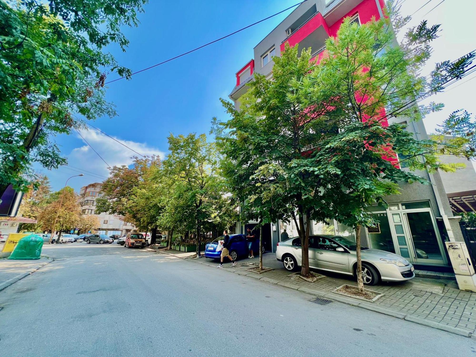Lifestyle Gallery Apartment Skopje Bagian luar foto